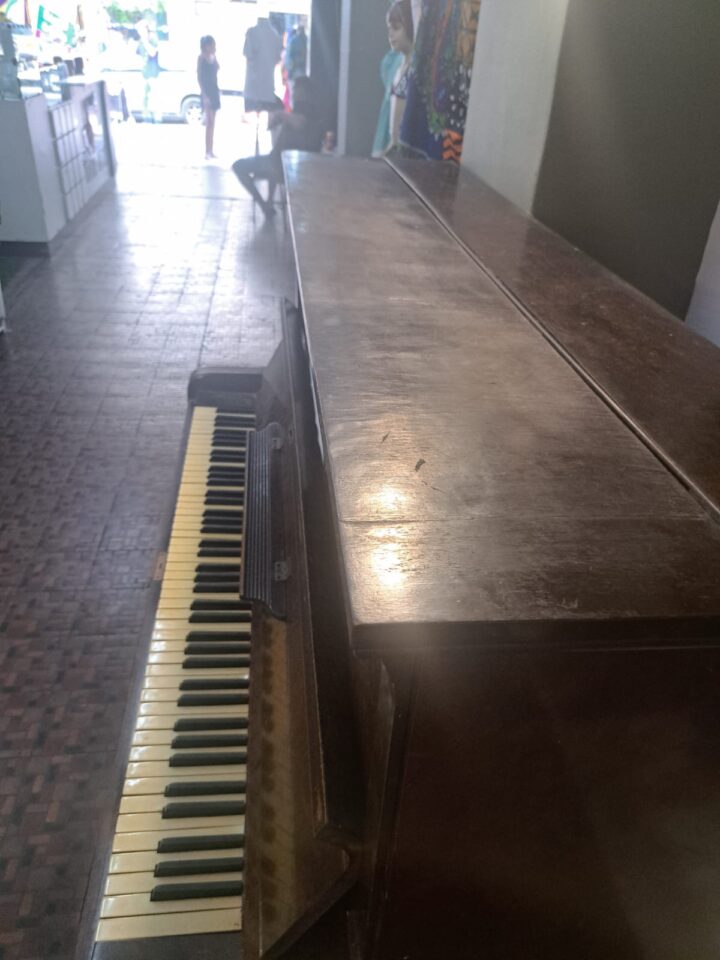 Piano de parede