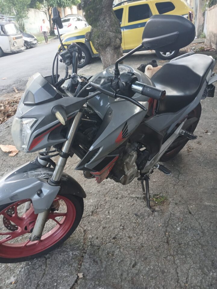 Vendo moto Twister 2020