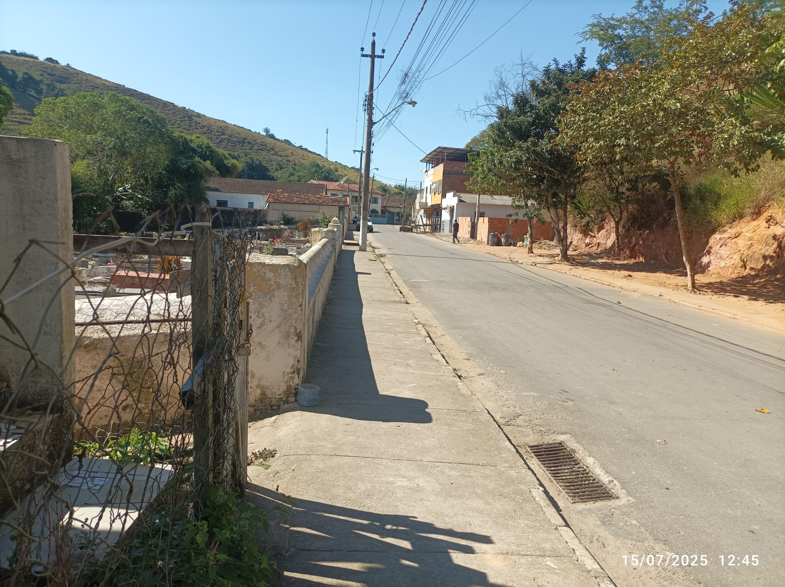 Vista-da-rua-Antonio-Moreira-no-sentido-da-da-Praca-da-Matriz